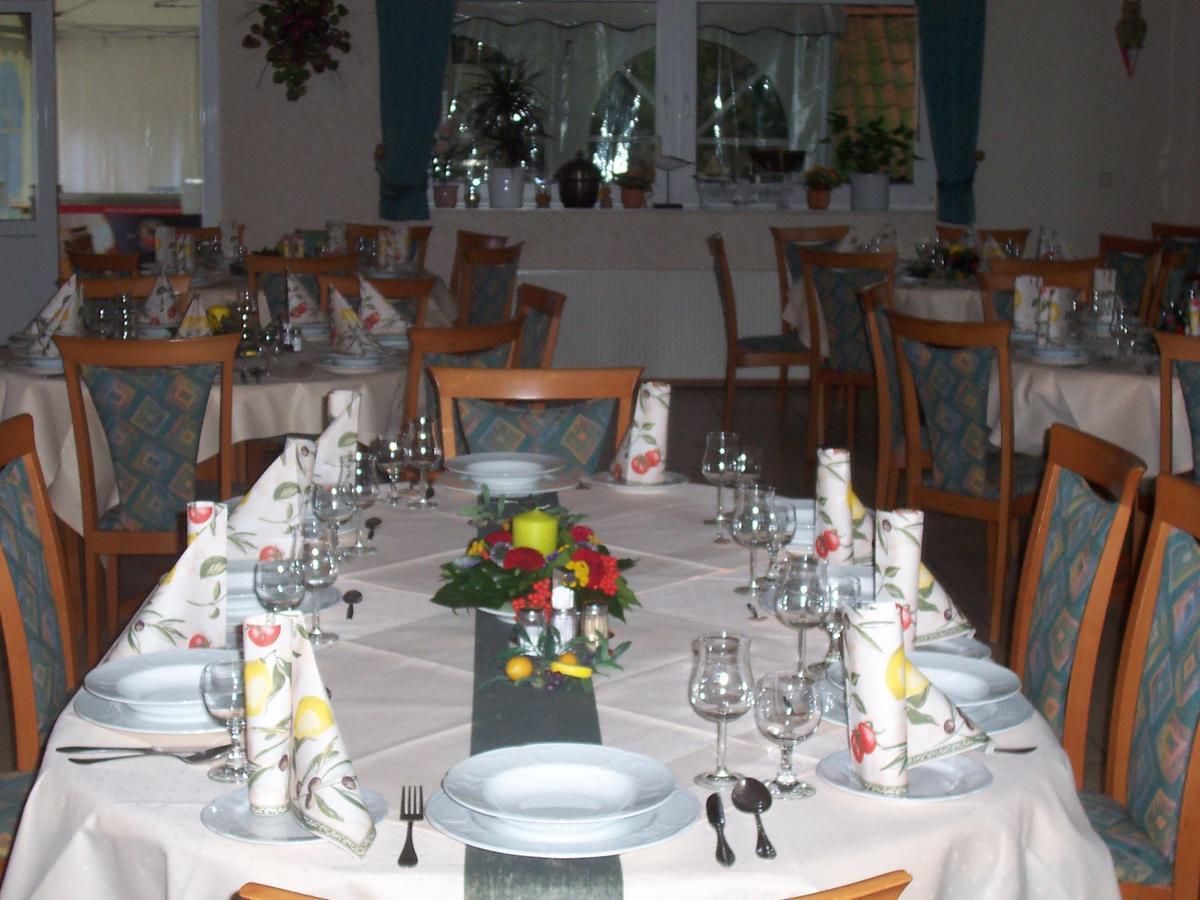 Hotel-Gasthaus Burmester 하이데나우 외부 사진